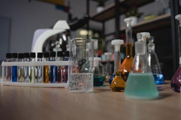 非吸濕性蓖麻油有機(jī)衍生物的特性(圖1) 非吸濕性蓖麻油有機(jī)衍生物的特性(圖1)